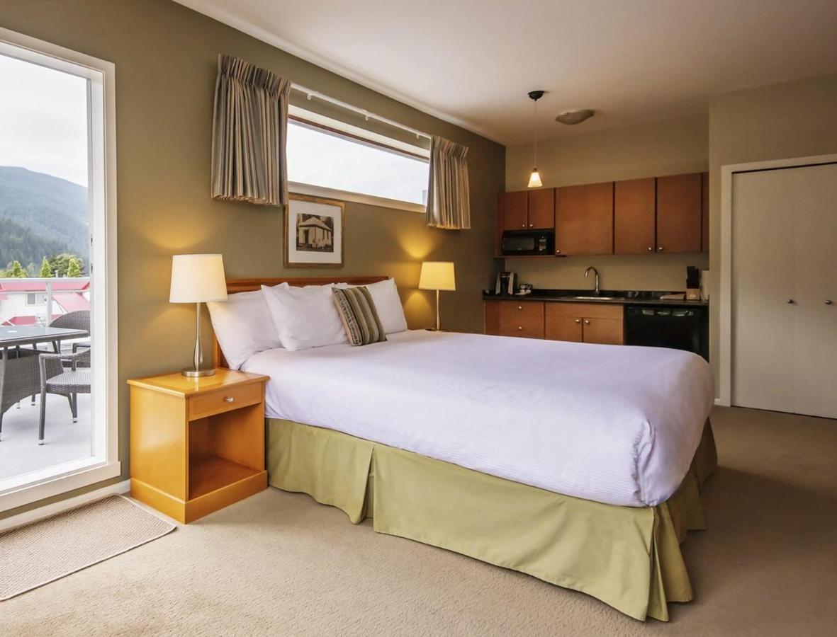 Harrison Beach Hotel Harrison Hot Springs Dış mekan fotoğraf
