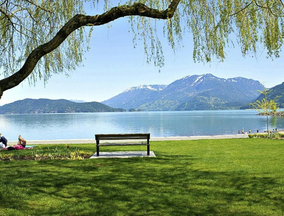 Harrison Beach Hotel Harrison Hot Springs Dış mekan fotoğraf