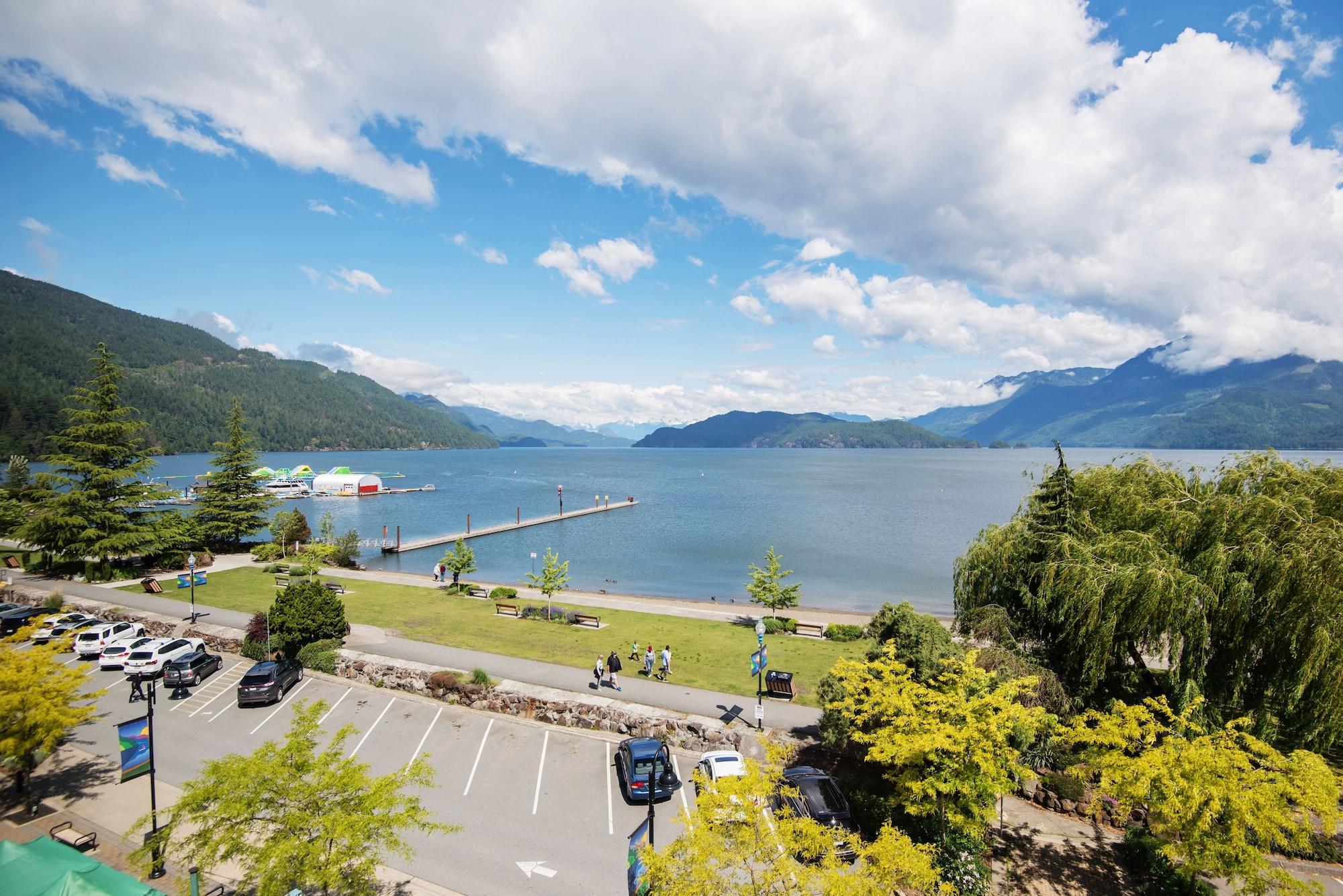Harrison Beach Hotel Harrison Hot Springs Dış mekan fotoğraf