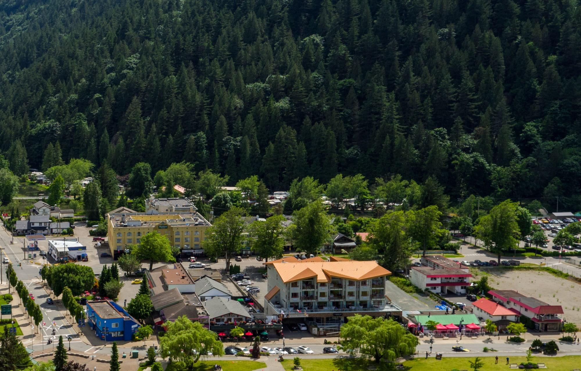 Harrison Beach Hotel Harrison Hot Springs Dış mekan fotoğraf