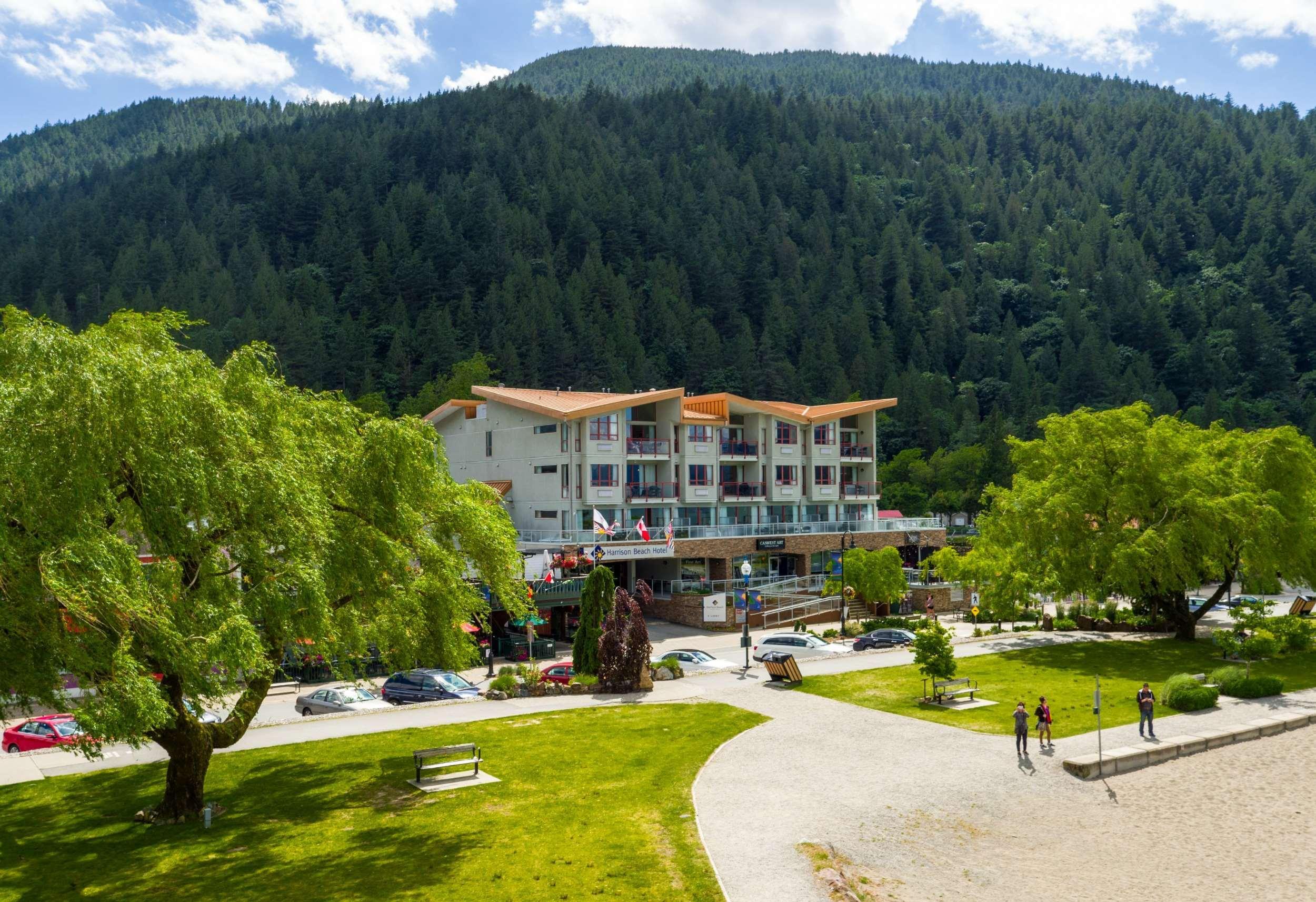 Harrison Beach Hotel Harrison Hot Springs Dış mekan fotoğraf