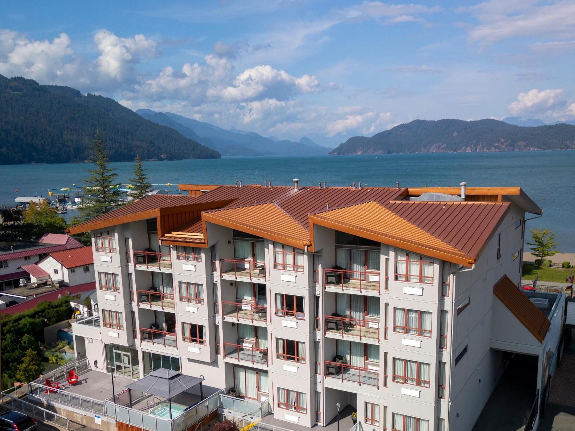 Harrison Beach Hotel Harrison Hot Springs Dış mekan fotoğraf